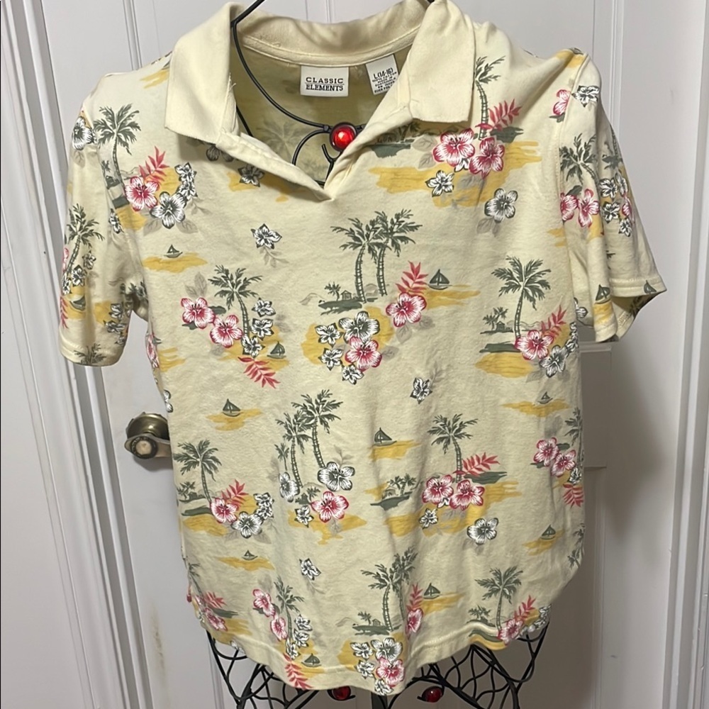 🌴🌴🌴3 for 12$🌴🌴🌴Classic Elements Cream Floral Polo Shirt